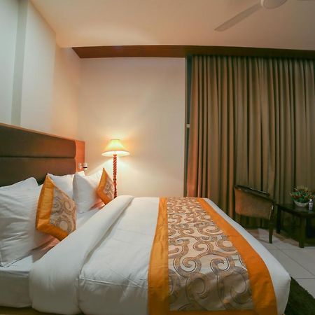 Hotel Grand Regency By Jmd Group Near Delhi Igi Airport Új-Delhi Kültér fotó