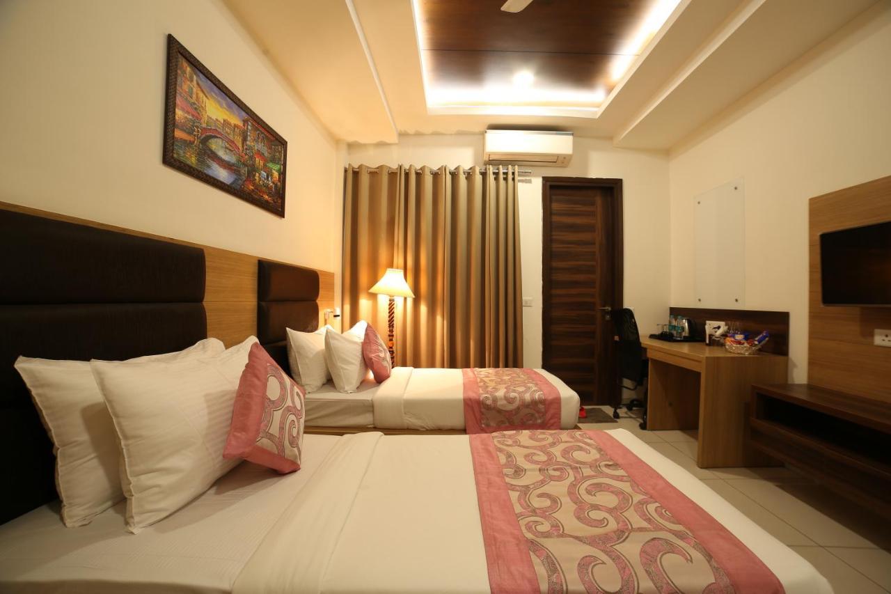Hotel Grand Regency By Jmd Group Near Delhi Igi Airport Új-Delhi Kültér fotó