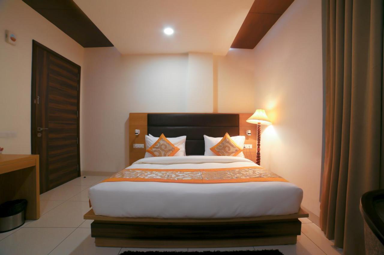 Hotel Grand Regency By Jmd Group Near Delhi Igi Airport Új-Delhi Kültér fotó