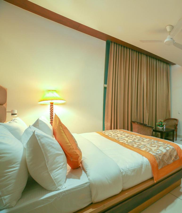 Hotel Grand Regency By Jmd Group Near Delhi Igi Airport Új-Delhi Kültér fotó