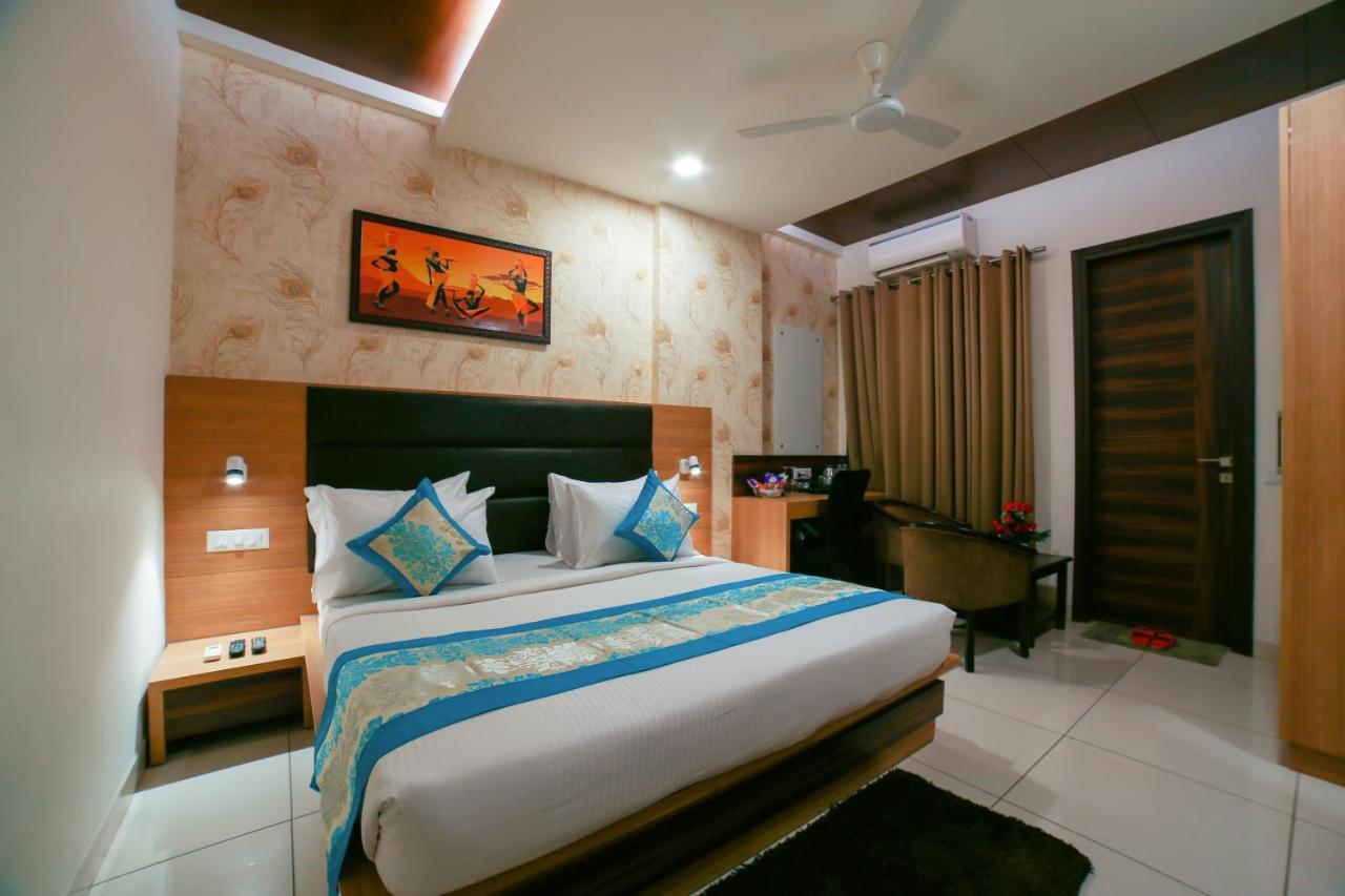 Hotel Grand Regency By Jmd Group Near Delhi Igi Airport Új-Delhi Kültér fotó